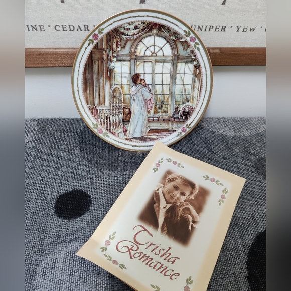 Trisha Romance ' Nursery Rhymes' Collector's Plate - Picture 1 of 7
